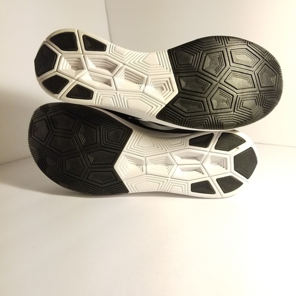 New Nike Zoom Fly - Picture 5 of 8